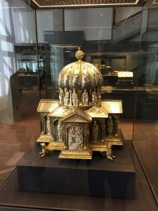 11_9_15_3_b1943001-e1447084778372-225x300